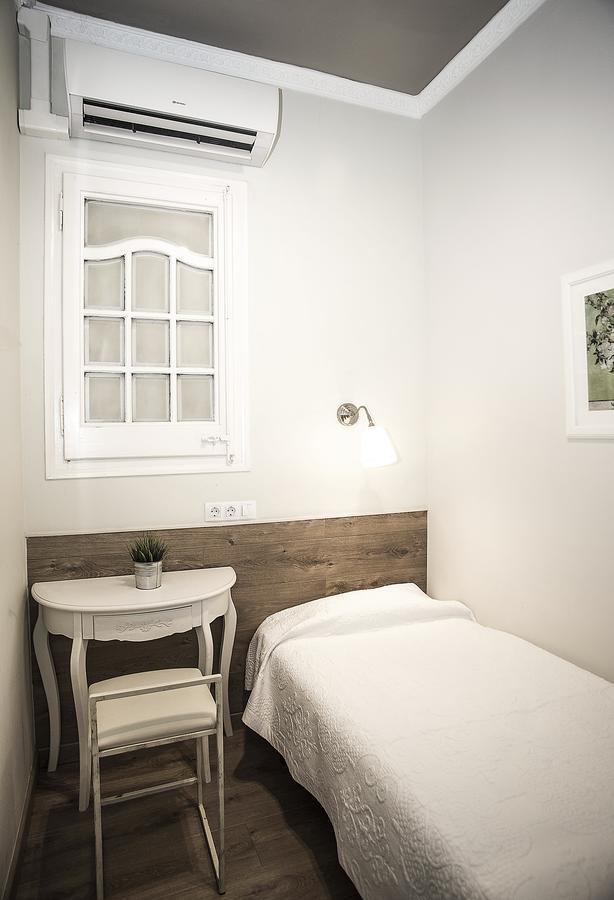 Mai & Maud Paralel Apartment Барселона Екстериор снимка