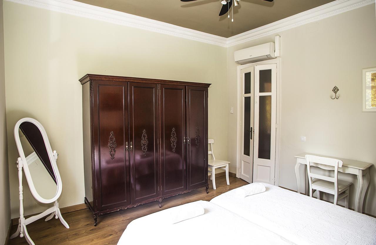 Mai & Maud Paralel Apartment Барселона Екстериор снимка
